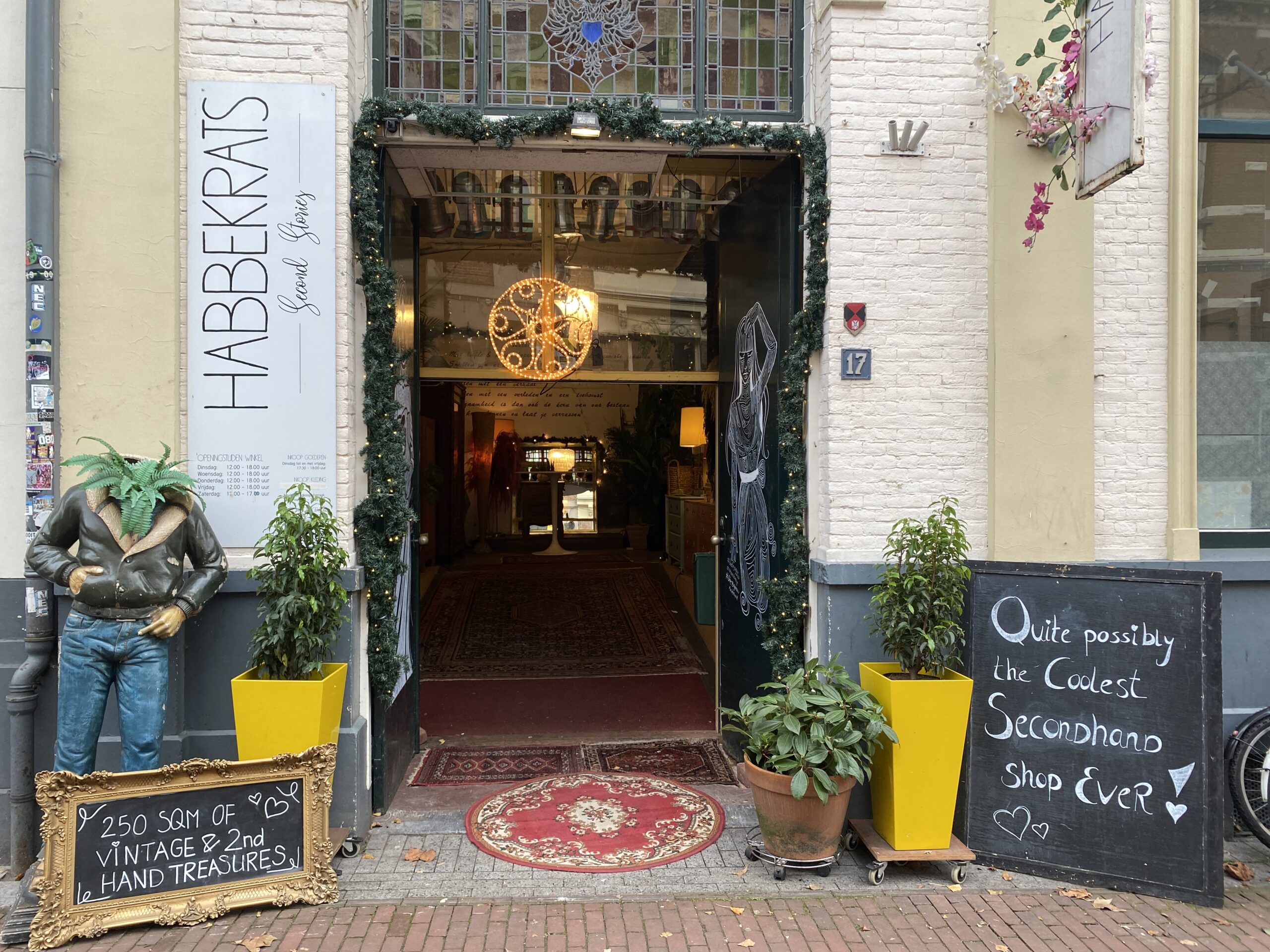 Habbekrats Winkel Nijmegen/ Vintage/ Tweedehands spullen/ Duurzaam.
