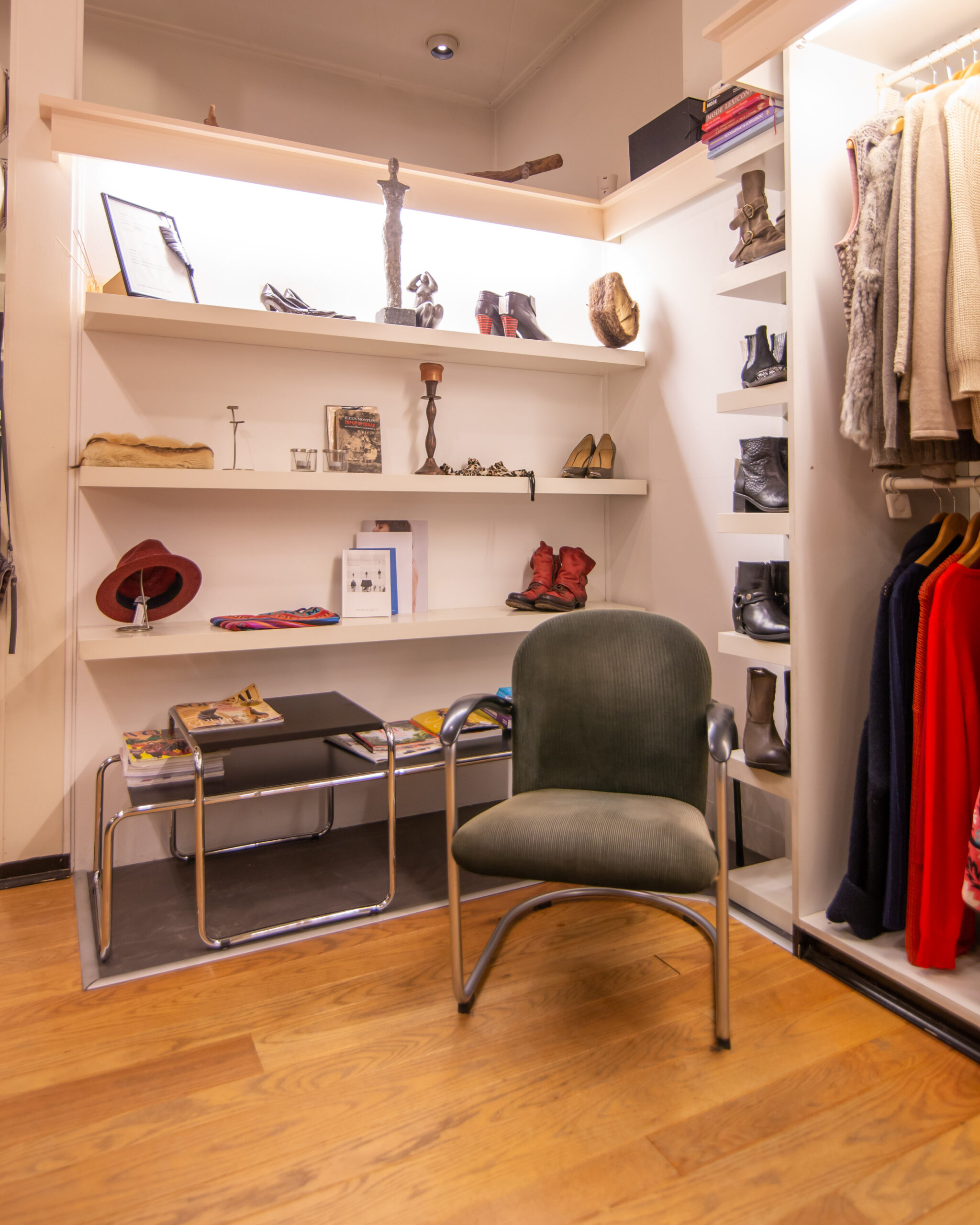 IMG_2852 Second Rose Nijmegen/ tweedehands dames kledingwinkel.